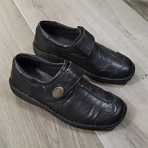 Volks Walkers Black Leather Comfort Loafers